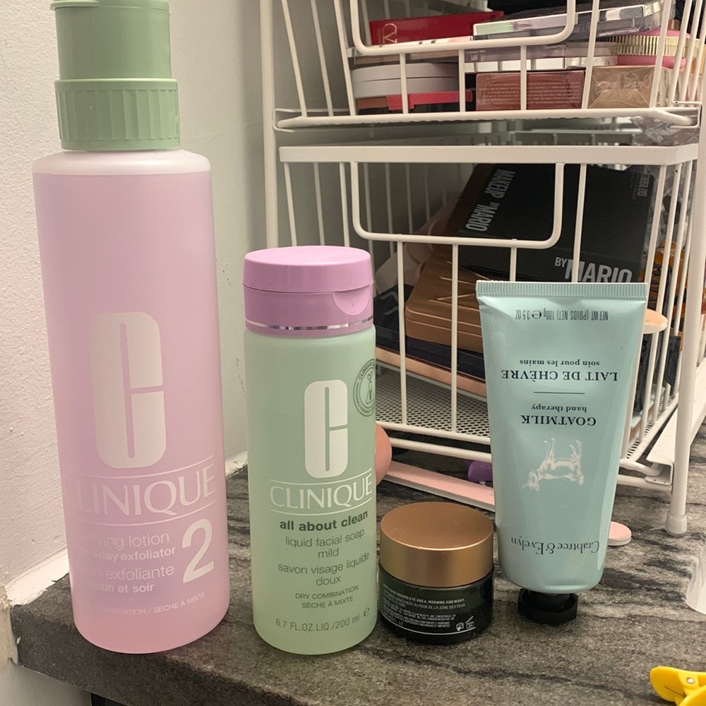 Skincare set - Clinique, biossance, etc